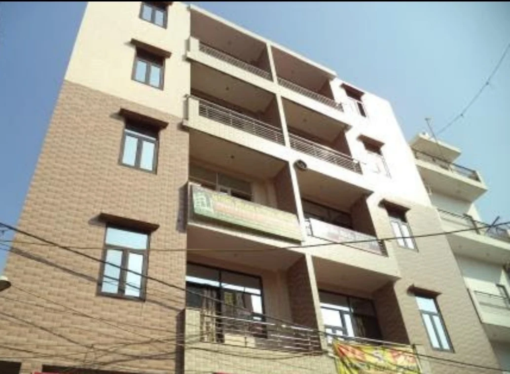 Sec 7 Galleria PG Rooms Available for Boys/Men, Fully Furnished Rooms, &nbsp;R-1/20, Jain Rd, above Vision Mart, Uttam Nagar, 08800444349